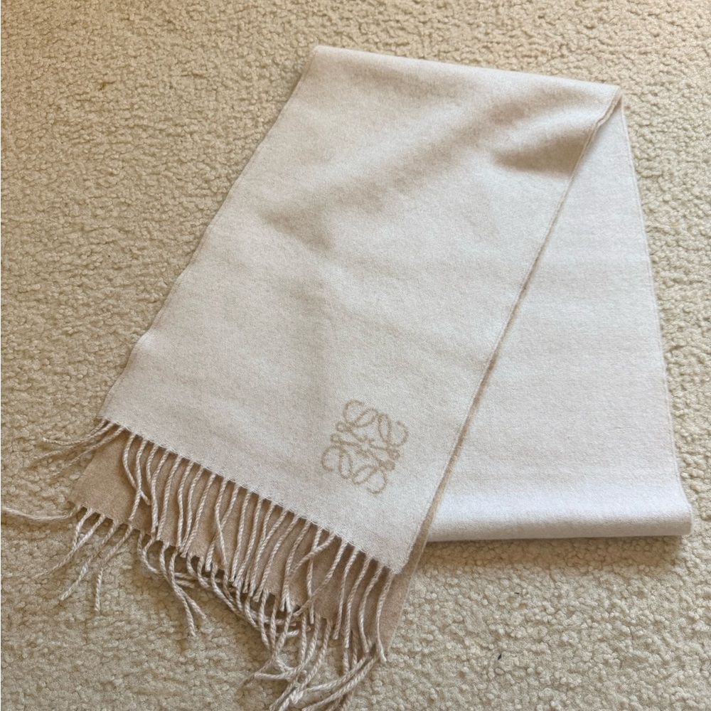 Loewe Beige and Cream Scarf - Picture 8 of 10